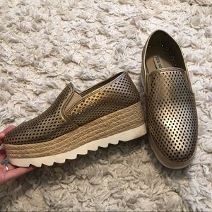 Steve Madden platform slip ons